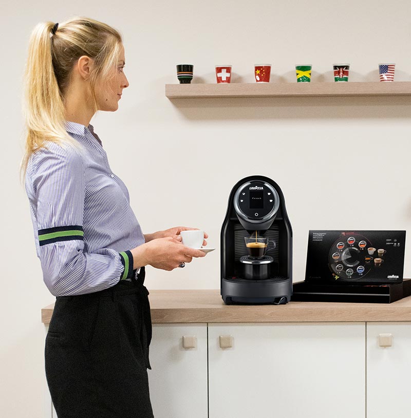 lavazza-firma-Café-en-entreprise  Machine à café, Machine à café